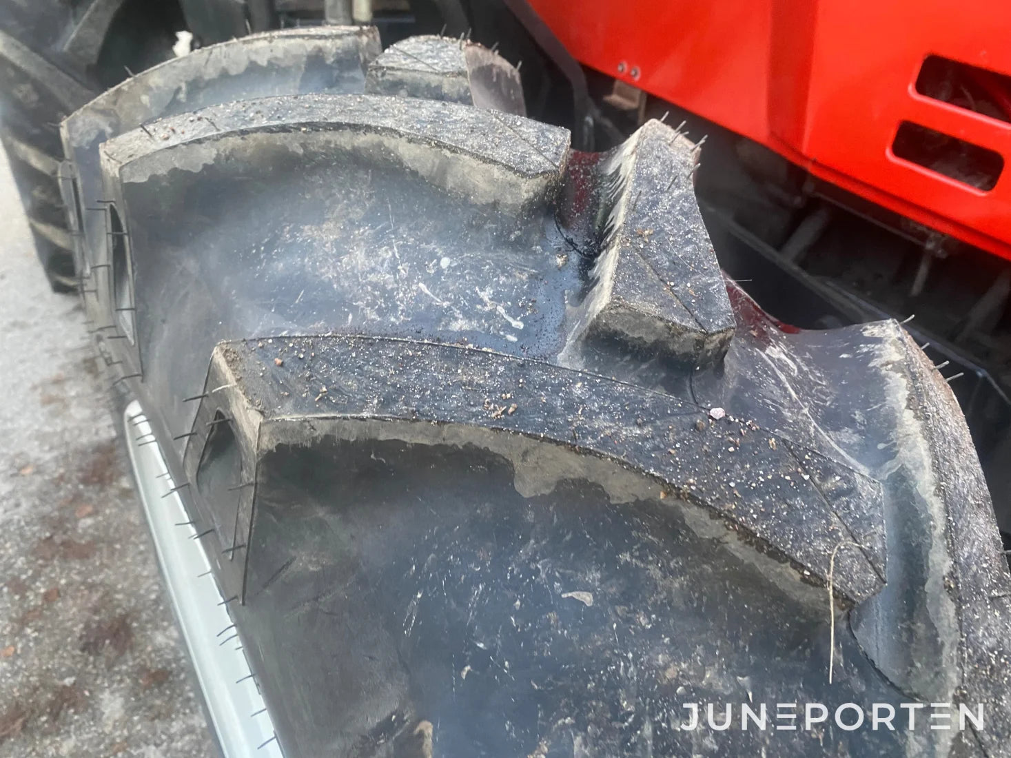 Valtra Valmet 6300 med lastare