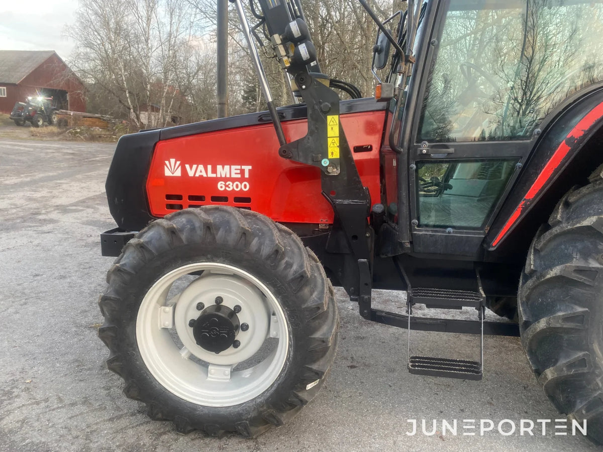 Valtra Valmet 6300 med lastare