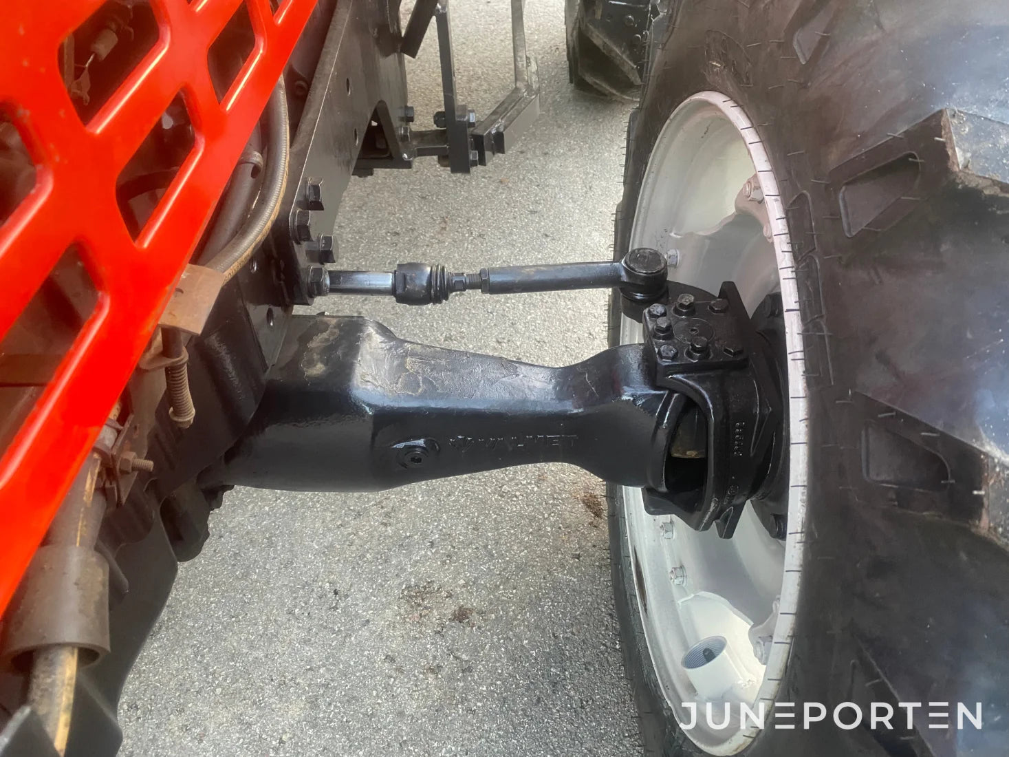 Valtra Valmet 6300 med lastare