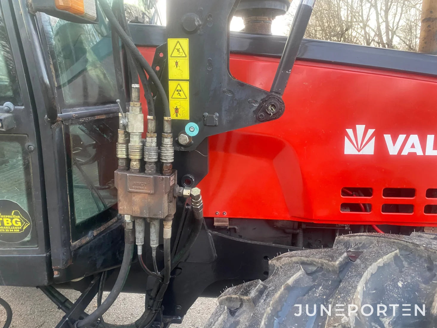 Valtra Valmet 6300 med lastare