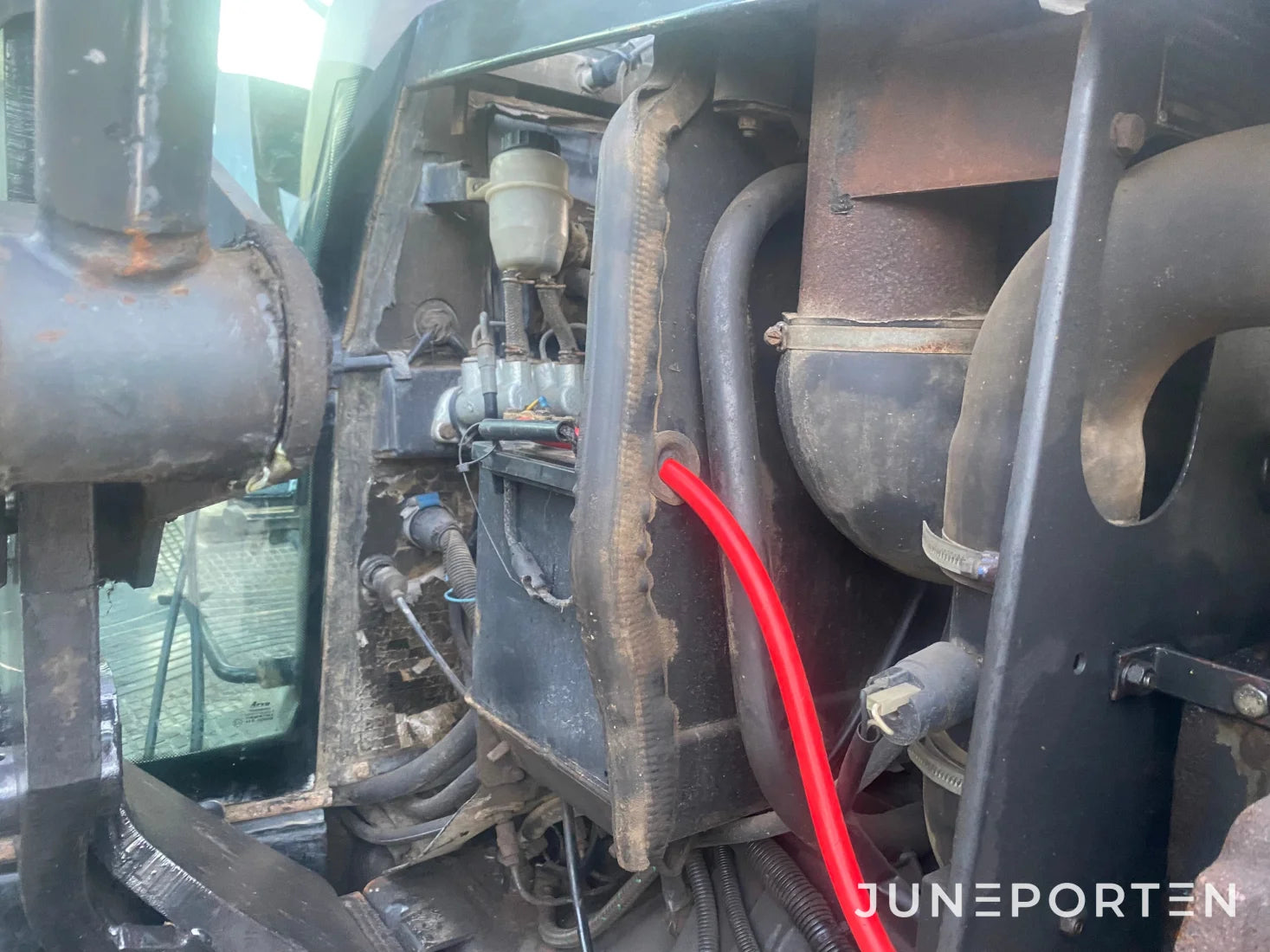 Valtra Valmet 6300 med lastare