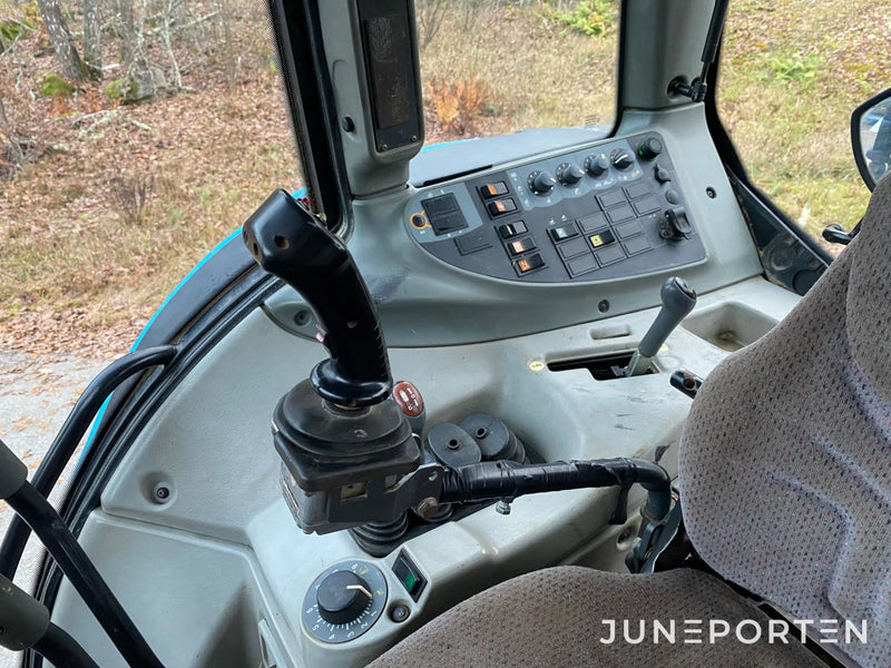 Valtra Valmet N91 med frontlastare