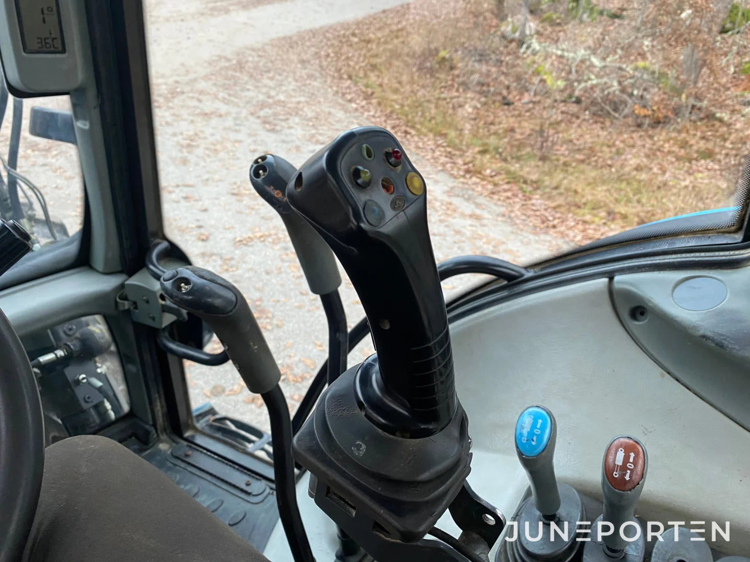 Valtra Valmet N91 med frontlastare