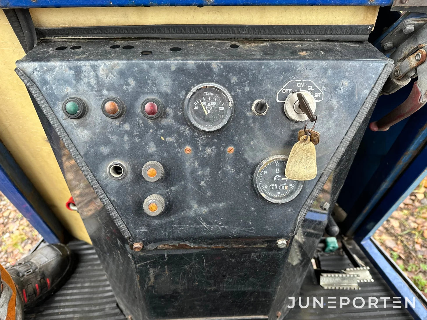 Skotare Vimek 606 med hydrauliskt tippflak