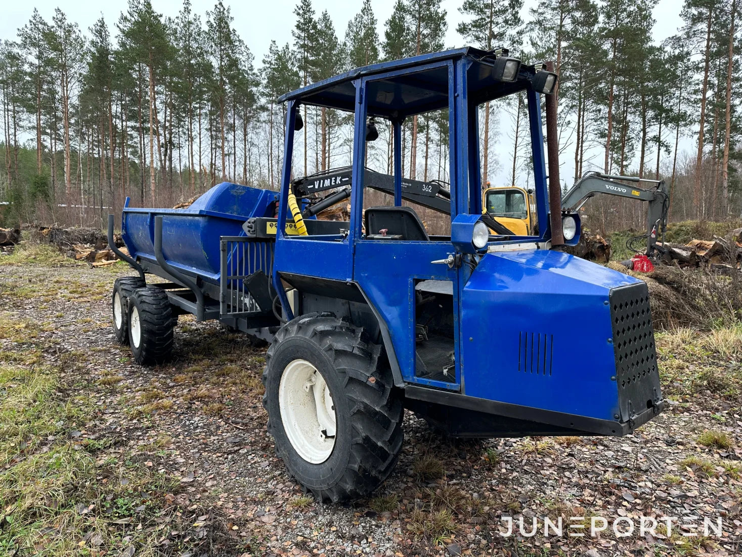 Skotare Vimek 606 med hydrauliskt tippflak