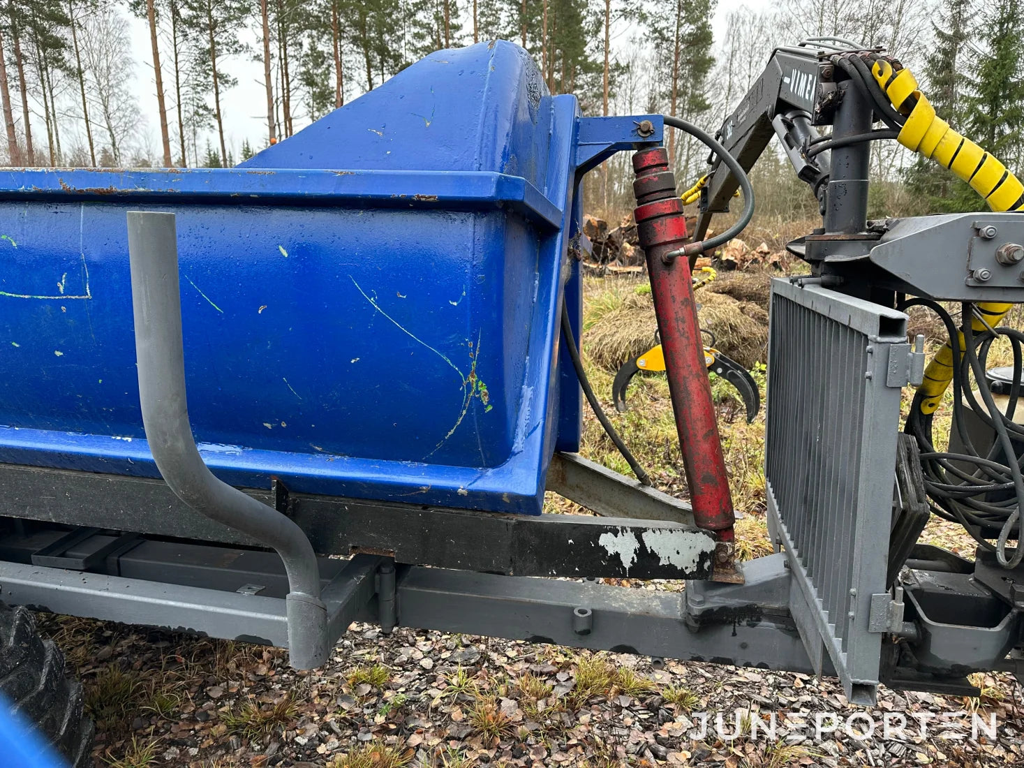 Skotare Vimek 606 med hydrauliskt tippflak