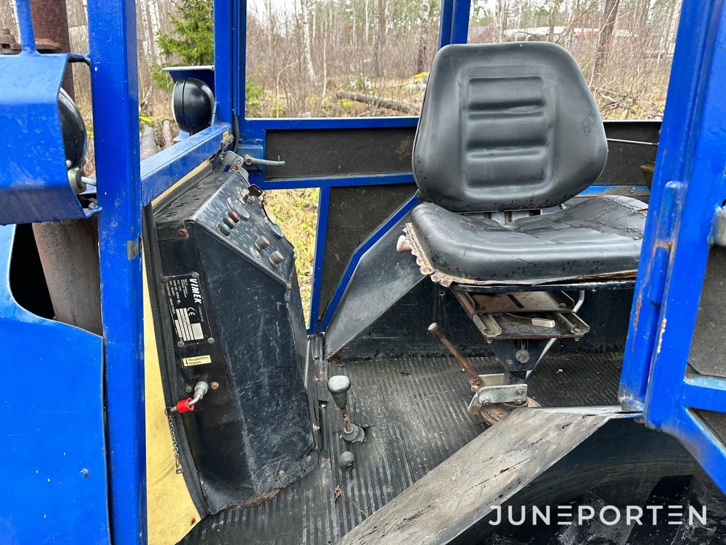 Skotare Vimek 606 med hydrauliskt tippflak