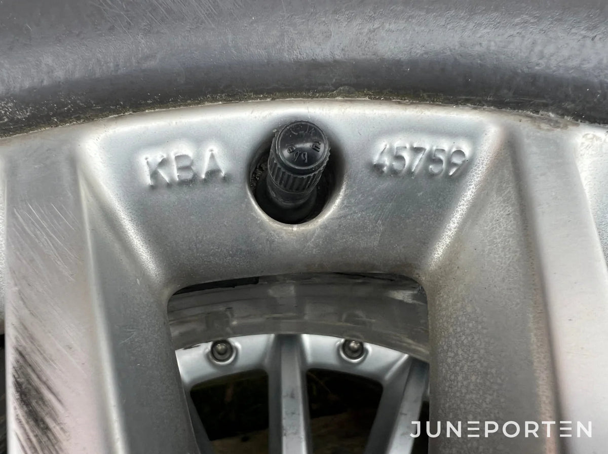 Vinterhjul 18 tum med dubb 245/40R18