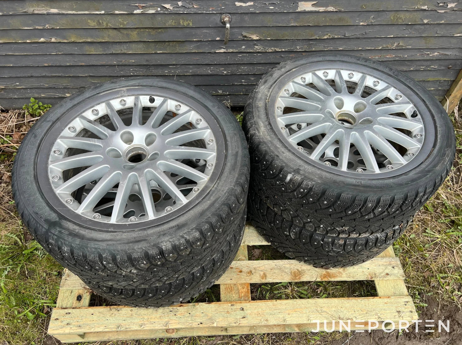 Vinterhjul 18 tum med dubb 245/40R18