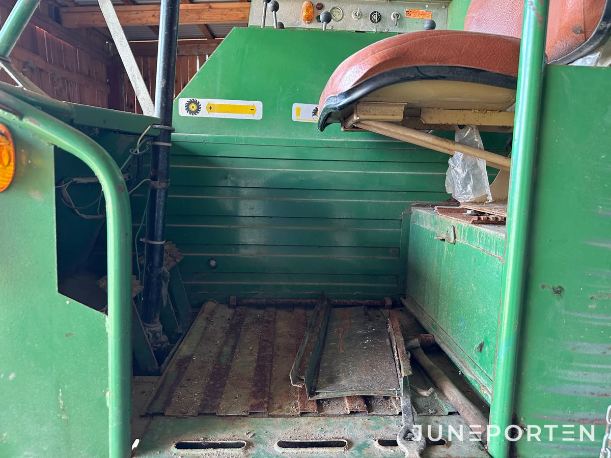 Skördetröska Volvo BM Aktiv M800