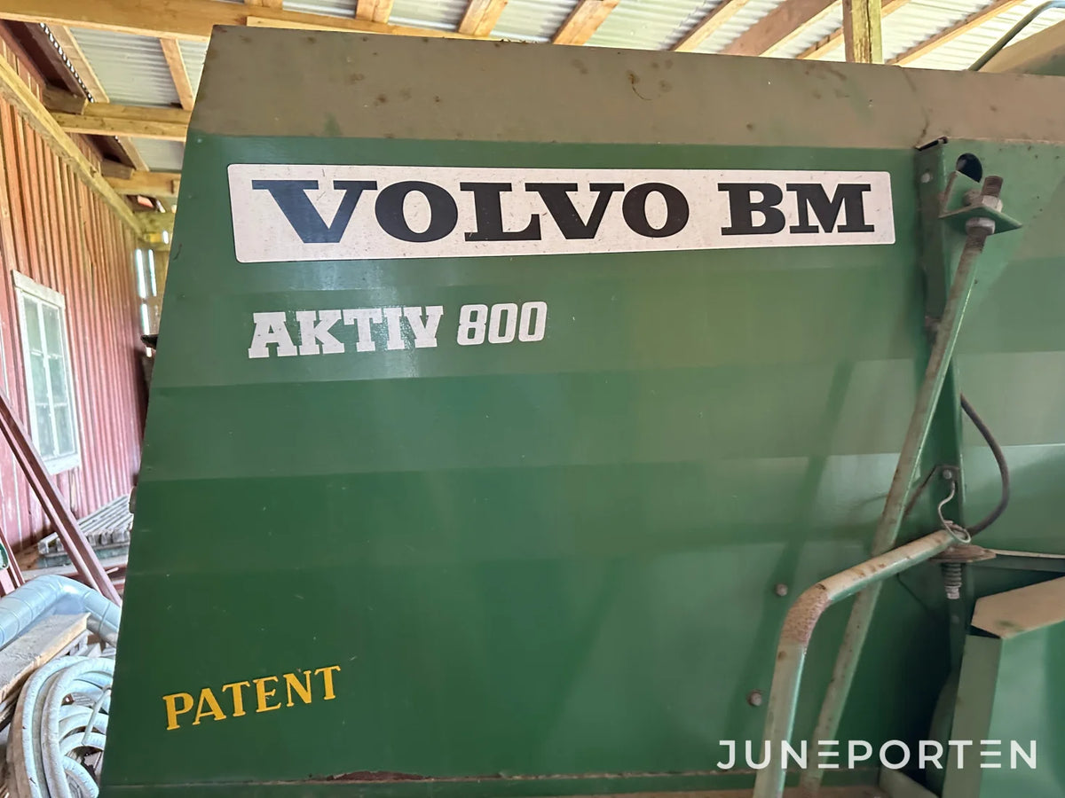 Skördetröska Volvo BM Aktiv M800