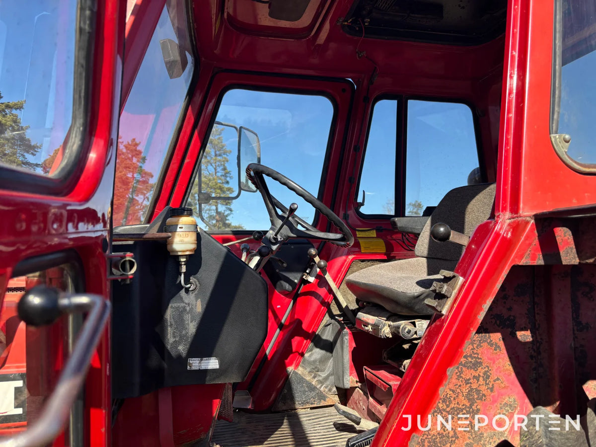 Volvo BM 2254 med lastare