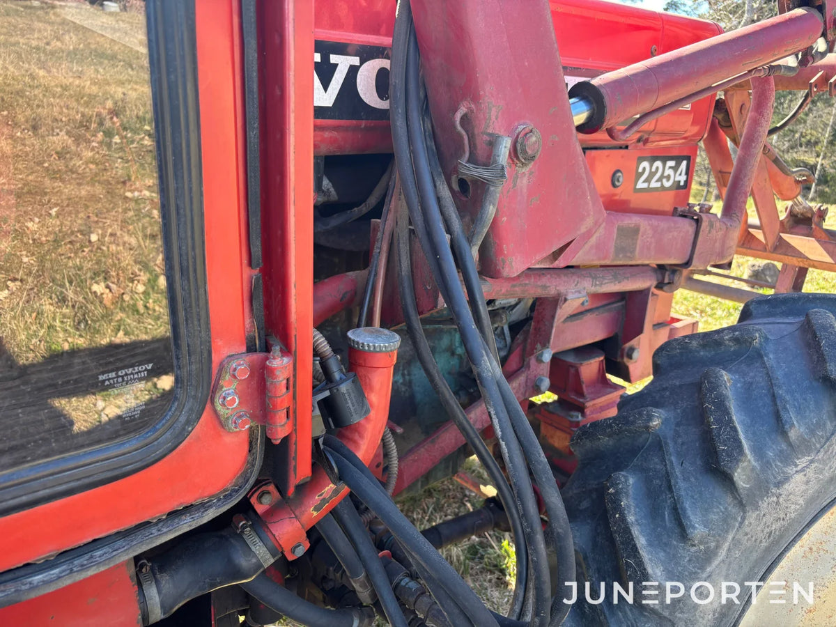 Volvo BM 2254 med lastare