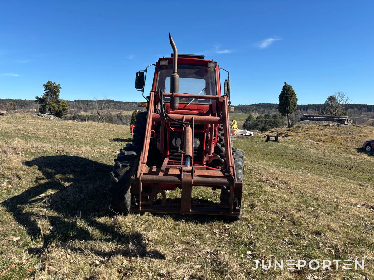 Volvo BM 2254 med lastare