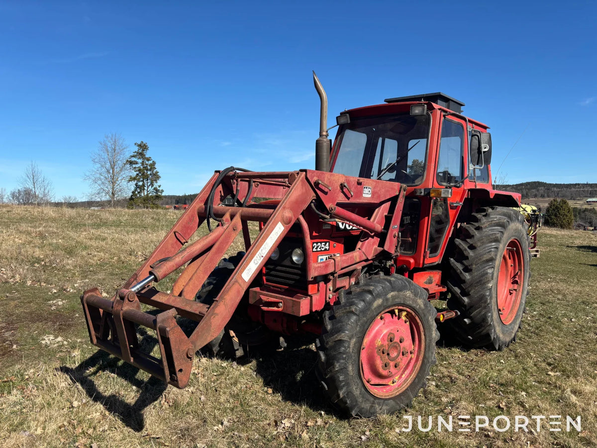 Volvo BM 2254 med lastare