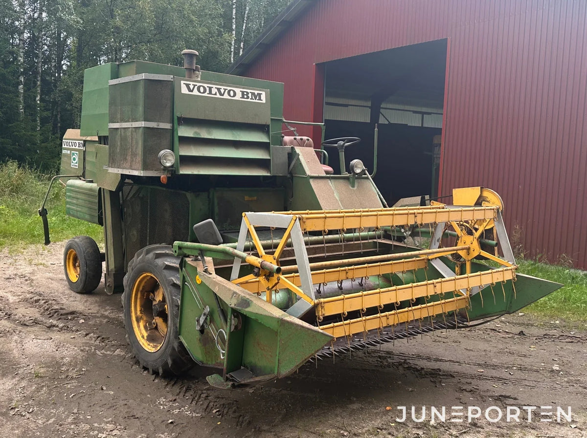 Skördetröska Volvo BM Aktiv S800