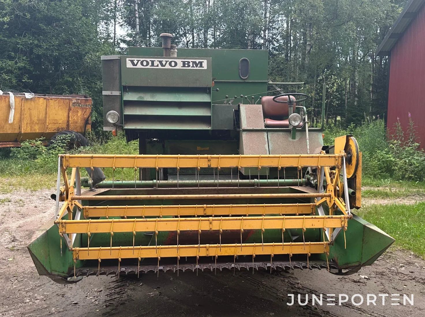 Skördetröska Volvo BM Aktiv S800