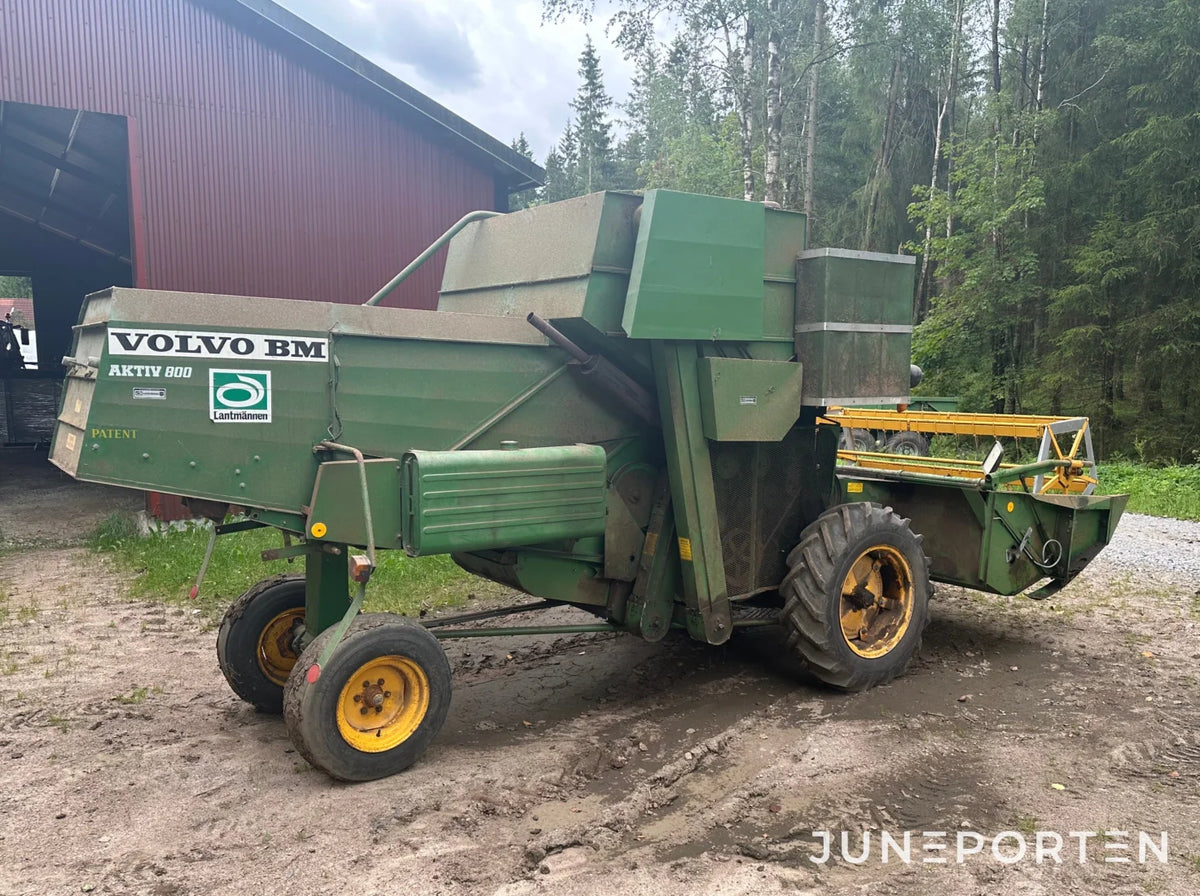 Skördetröska Volvo BM Aktiv S800