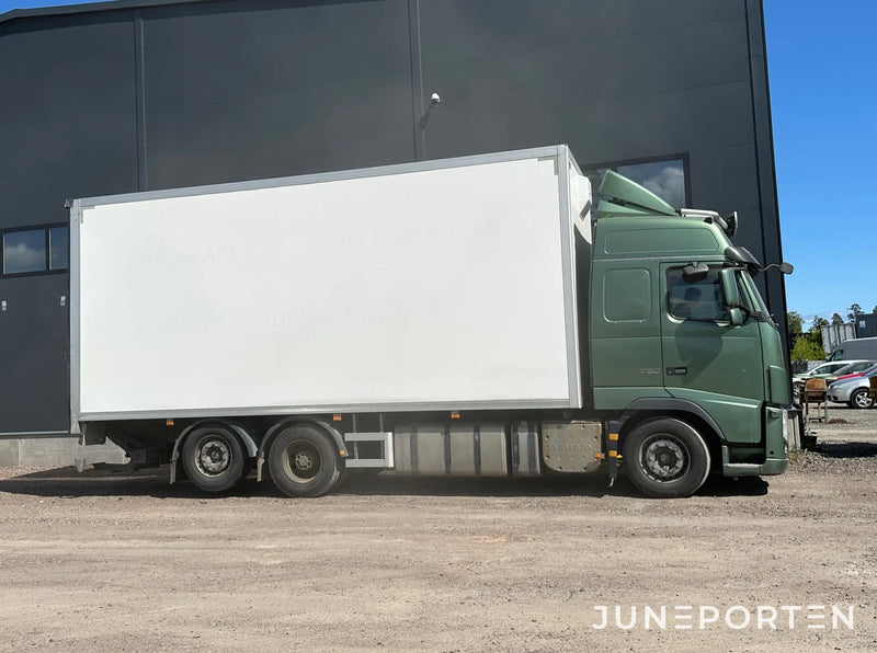 Volvo FH 16 med skåp