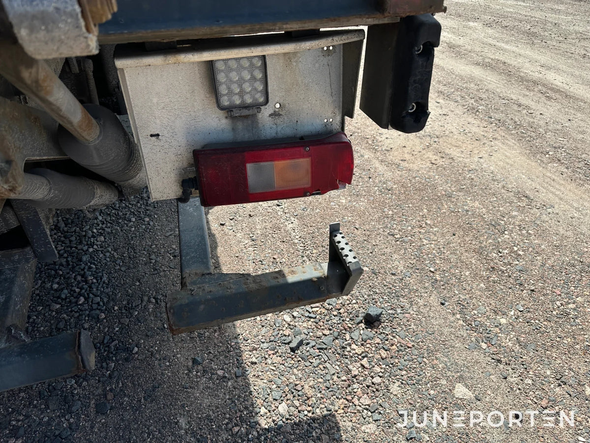 Volvo FH 16 med skåp