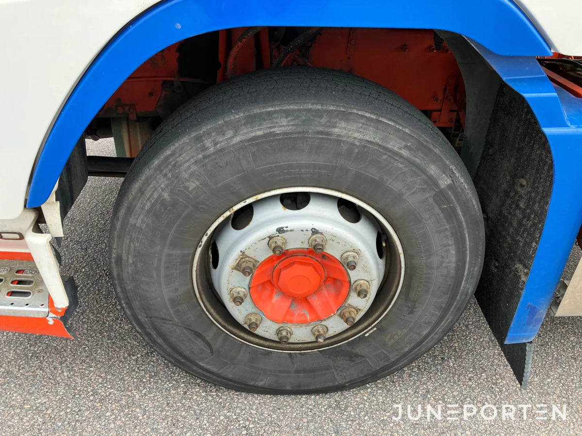 Volvo FH16 6X2 700
