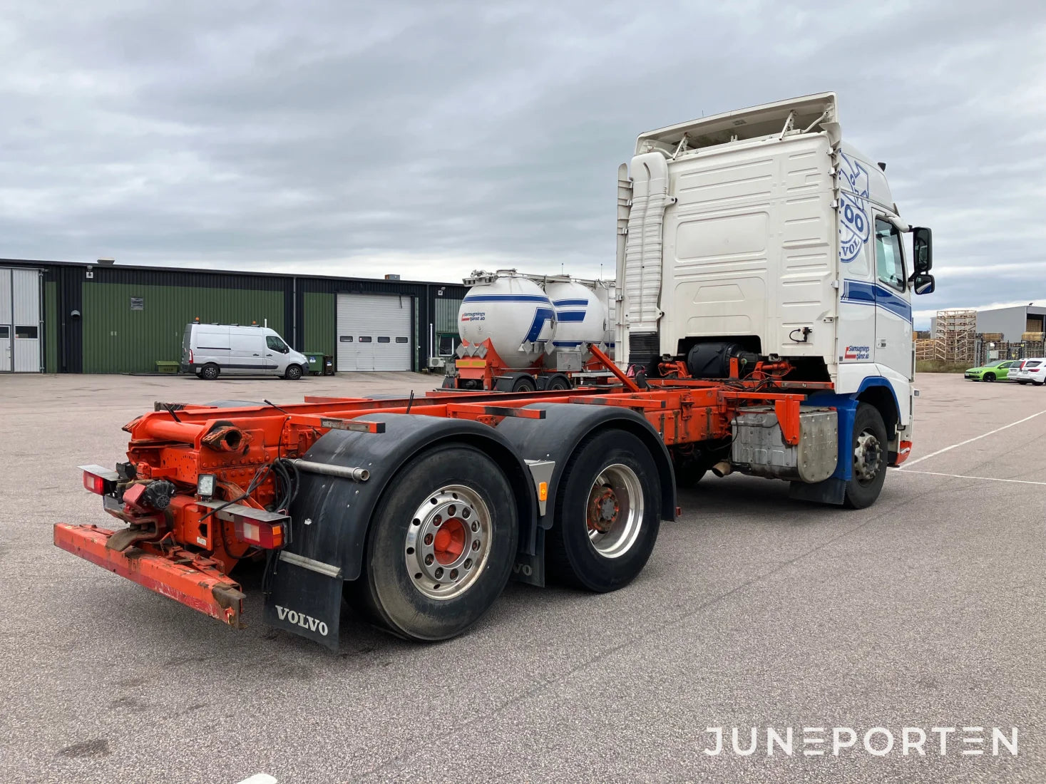 Volvo FH16 6X2 700