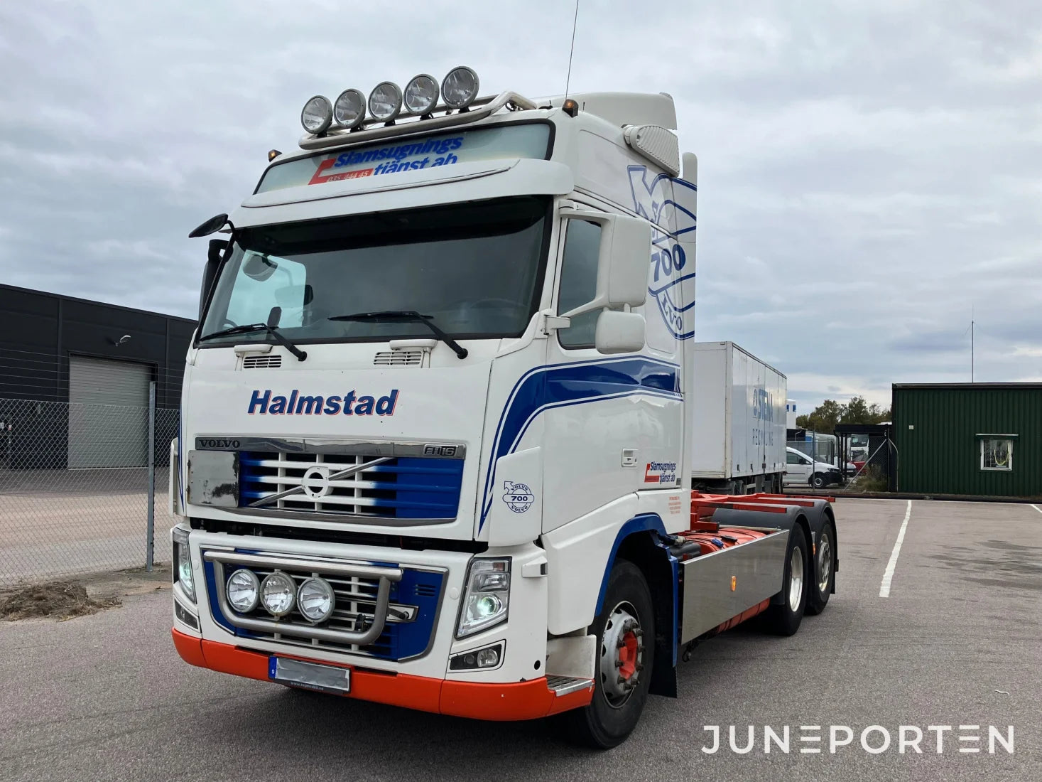 Volvo FH16 6X2 700