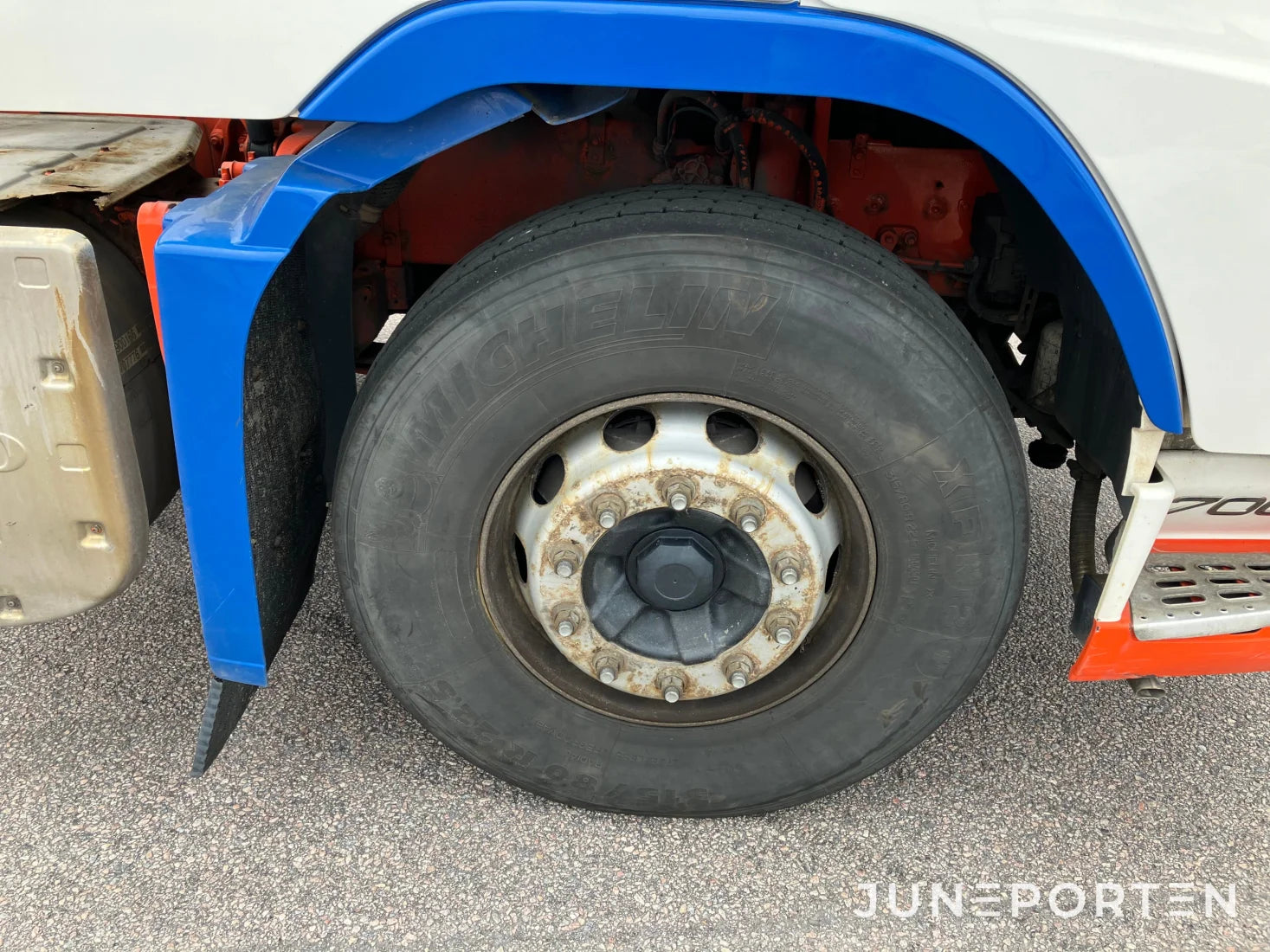 Volvo FH16 6X2 700