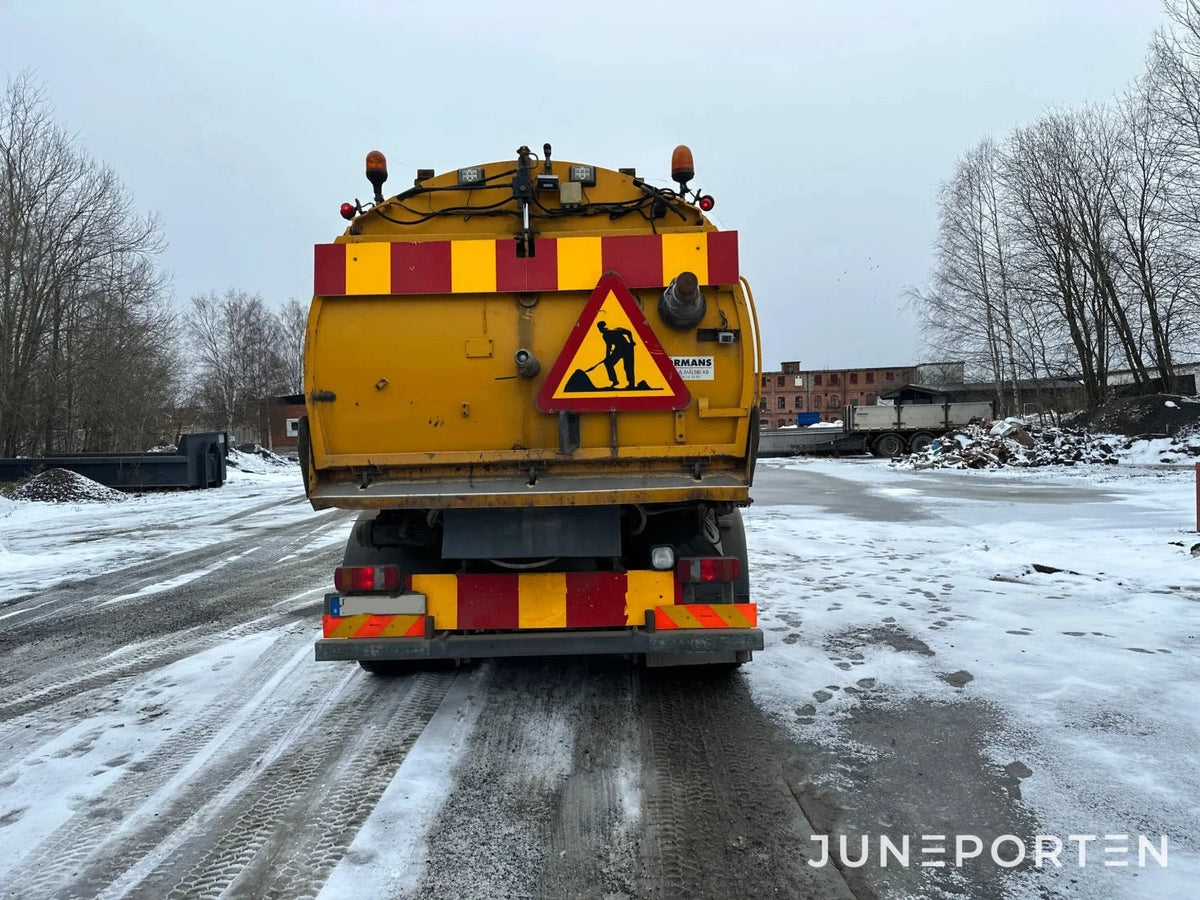 Gatusop och Uppsamlingsbil Volvo FL6/220