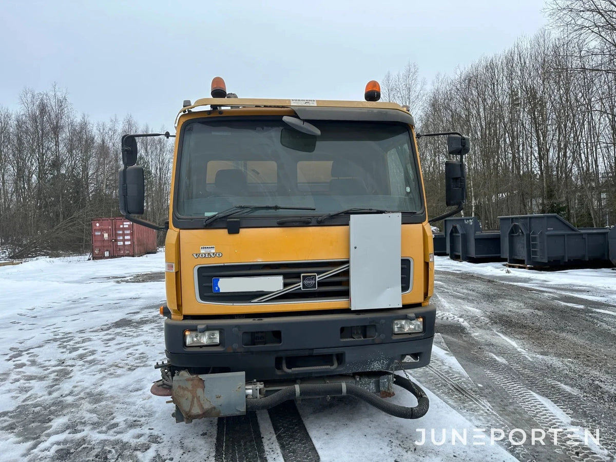 Gatusop och Uppsamlingsbil Volvo FL6/220