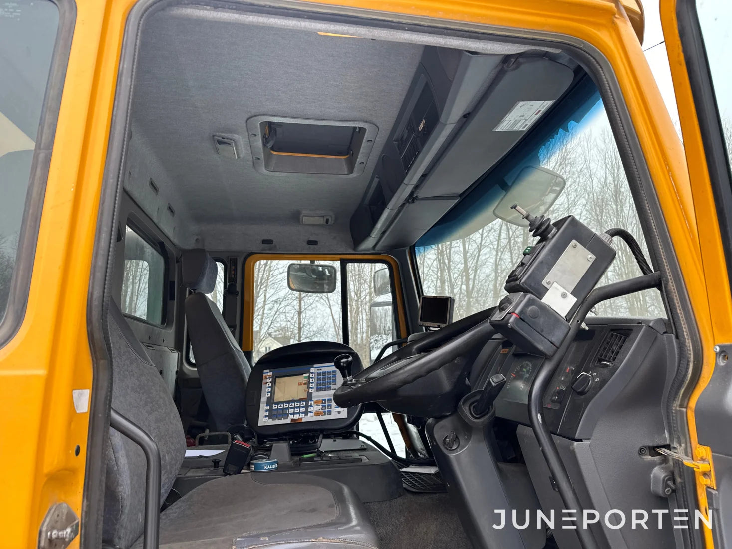Gatusop och Uppsamlingsbil Volvo FL6/220