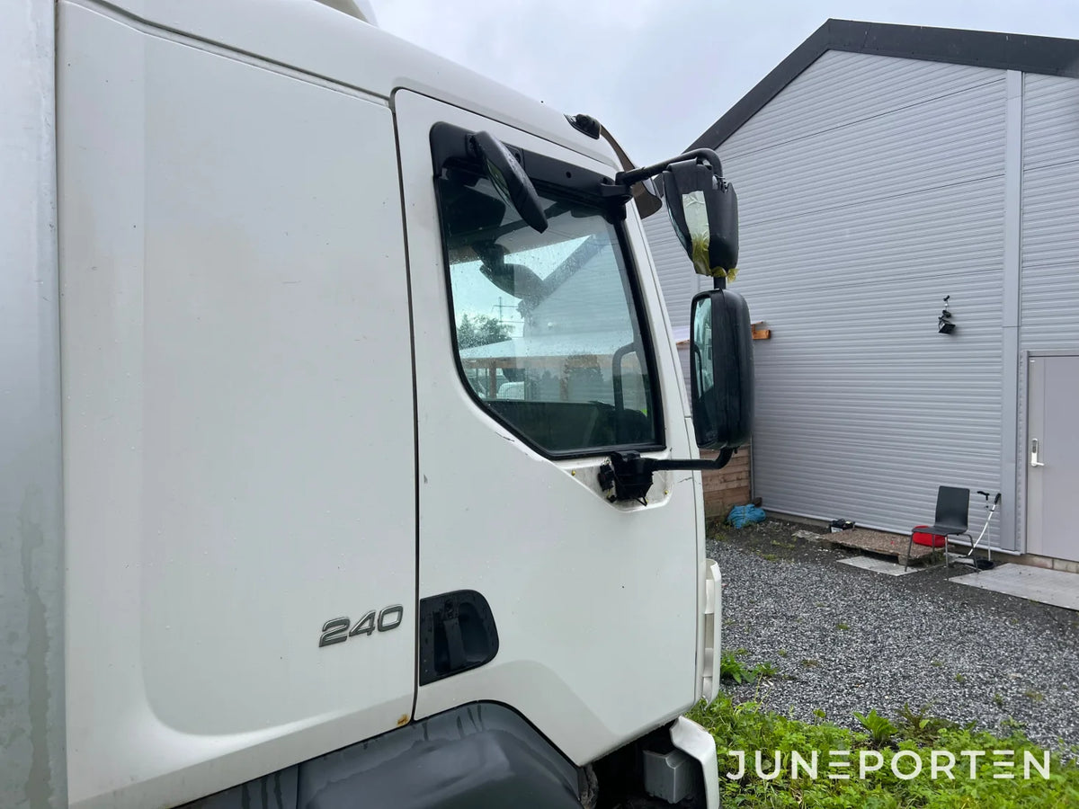 Volvo FL-240 4X2