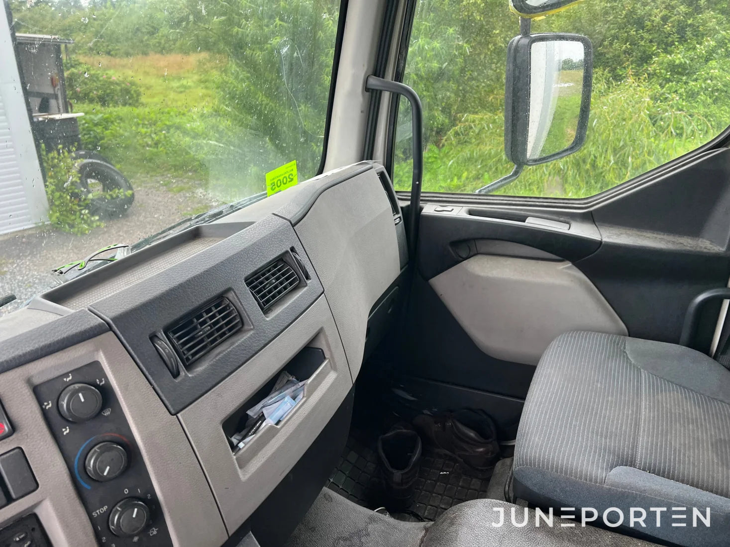 Volvo FL-240 4X2