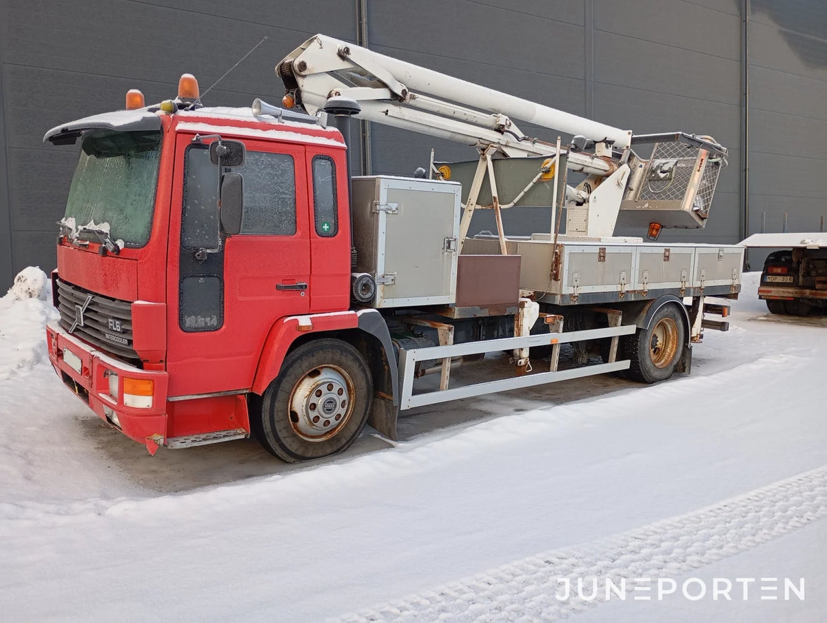 Volvo FL 614 4X2 med skylift
