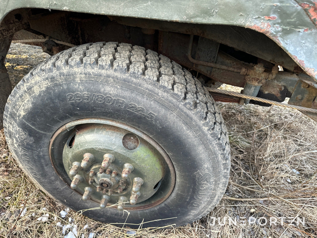 Militär lastbil Volvo TL 31