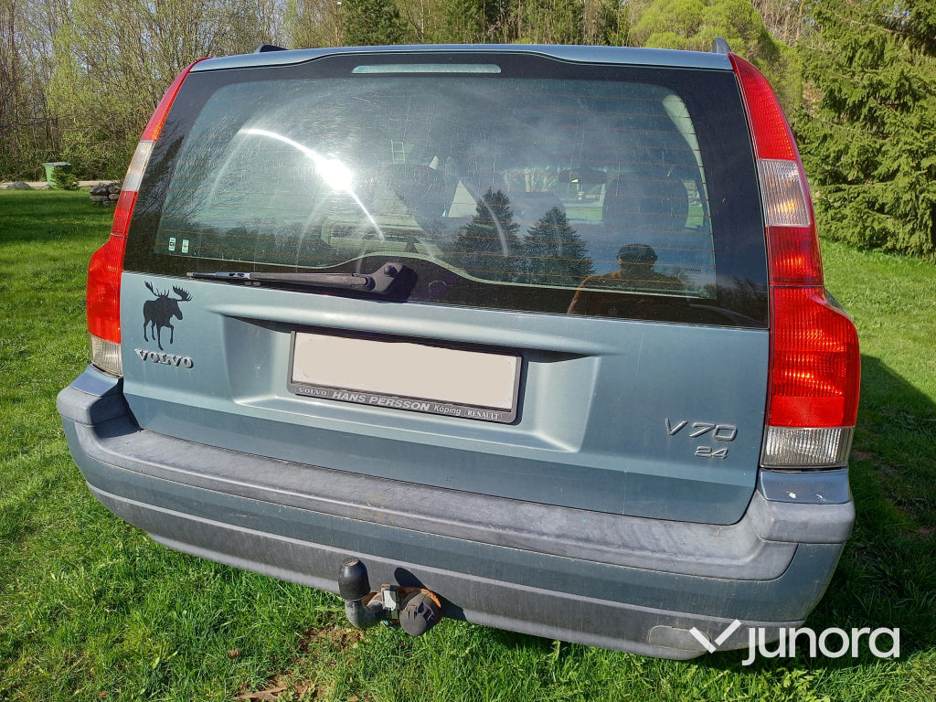 Volvo V70 2.4