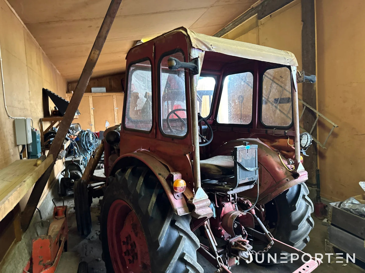 Volvo Victor T 230 med lastare