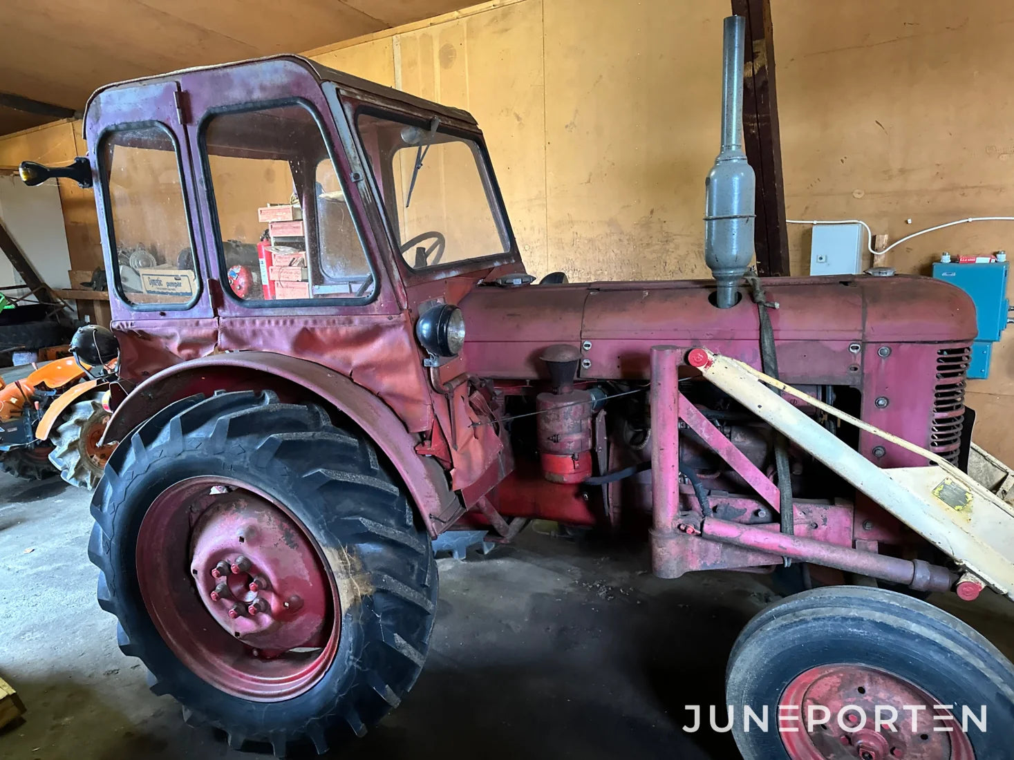 Volvo Victor T 230 med lastare