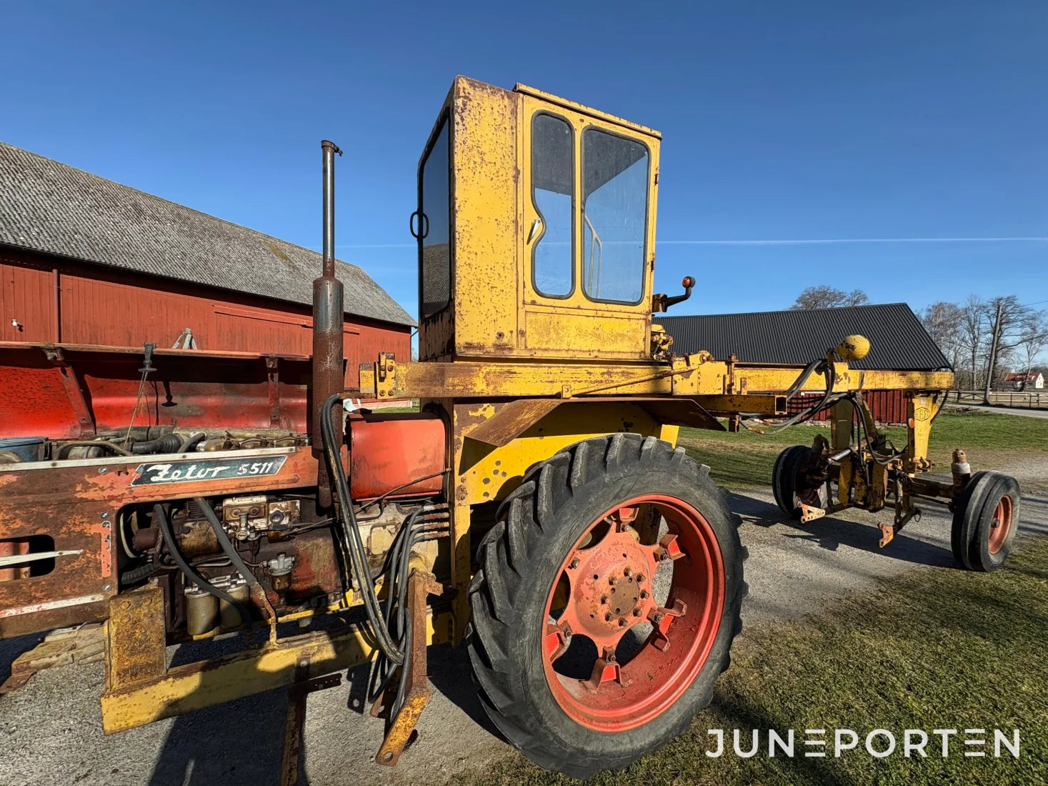 Maskinbäraren Zetor 5511