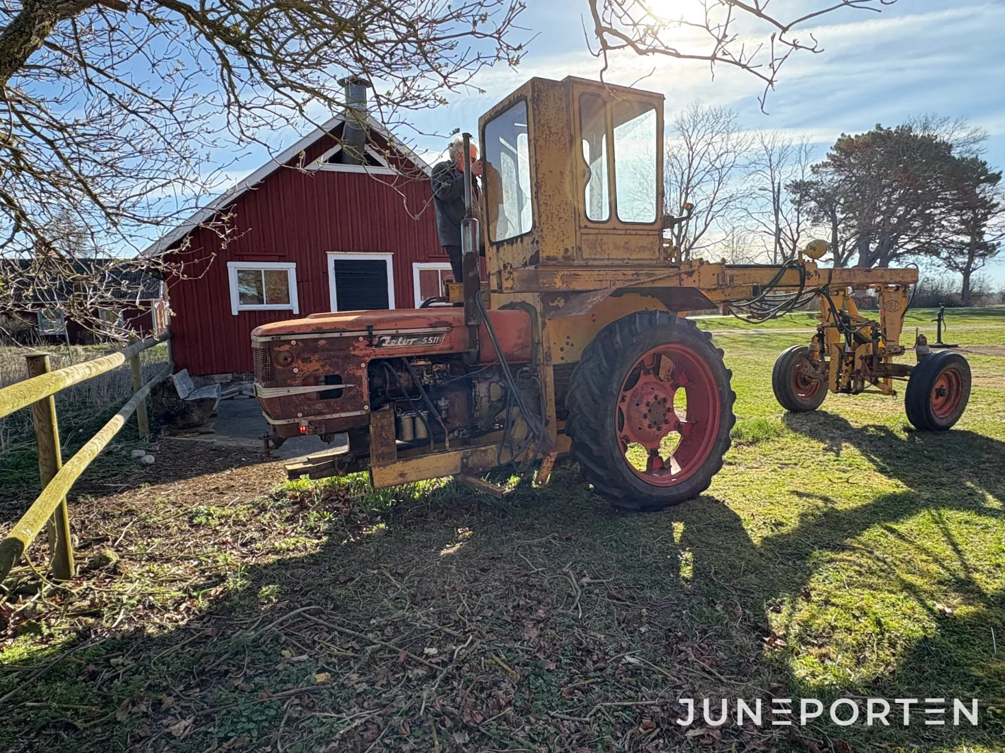 Maskinbäraren Zetor 5511
