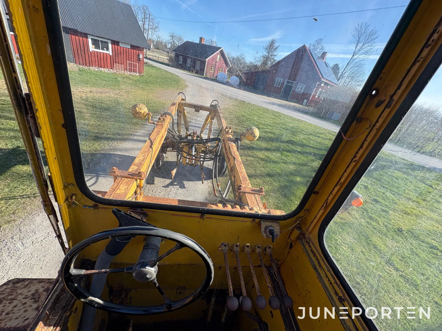Maskinbäraren Zetor 5511
