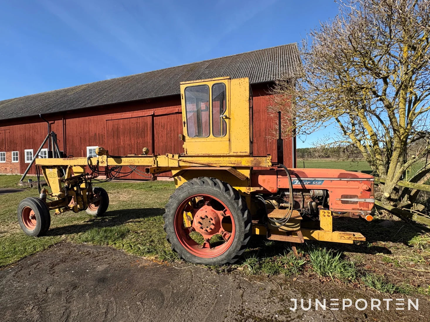 Maskinbäraren Zetor 5511