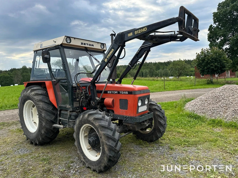 Zetor 7245 4WD med trima 912HD lastare