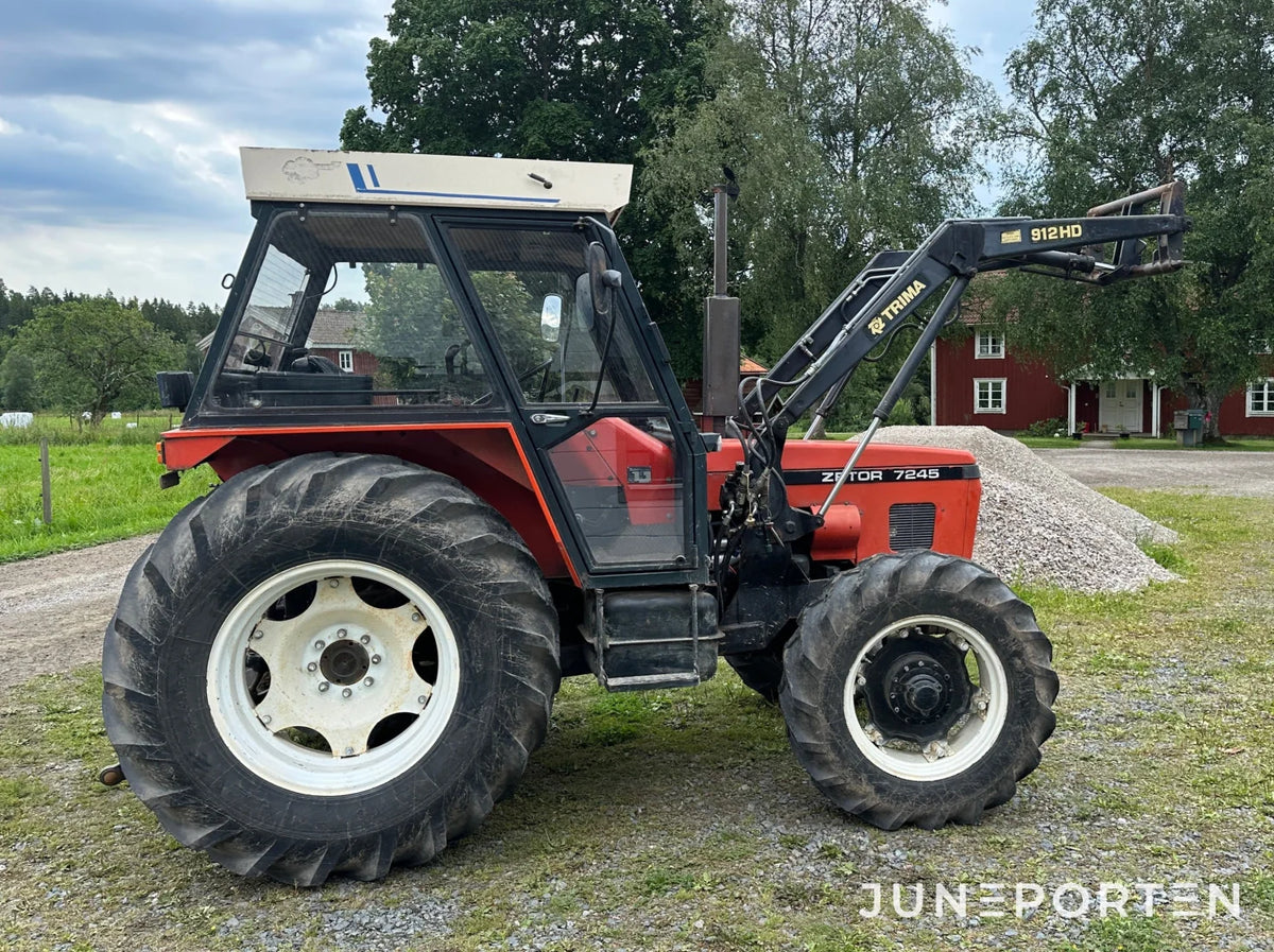 Zetor 7245 4WD med trima 912HD lastare