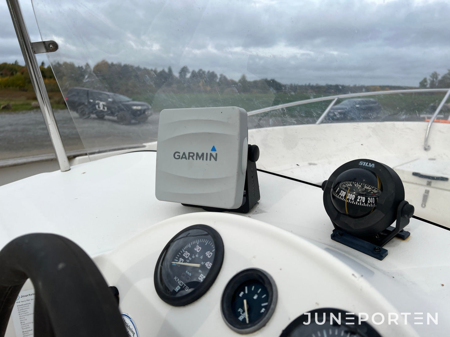 Motorbåt Uttern 5412 med trailer