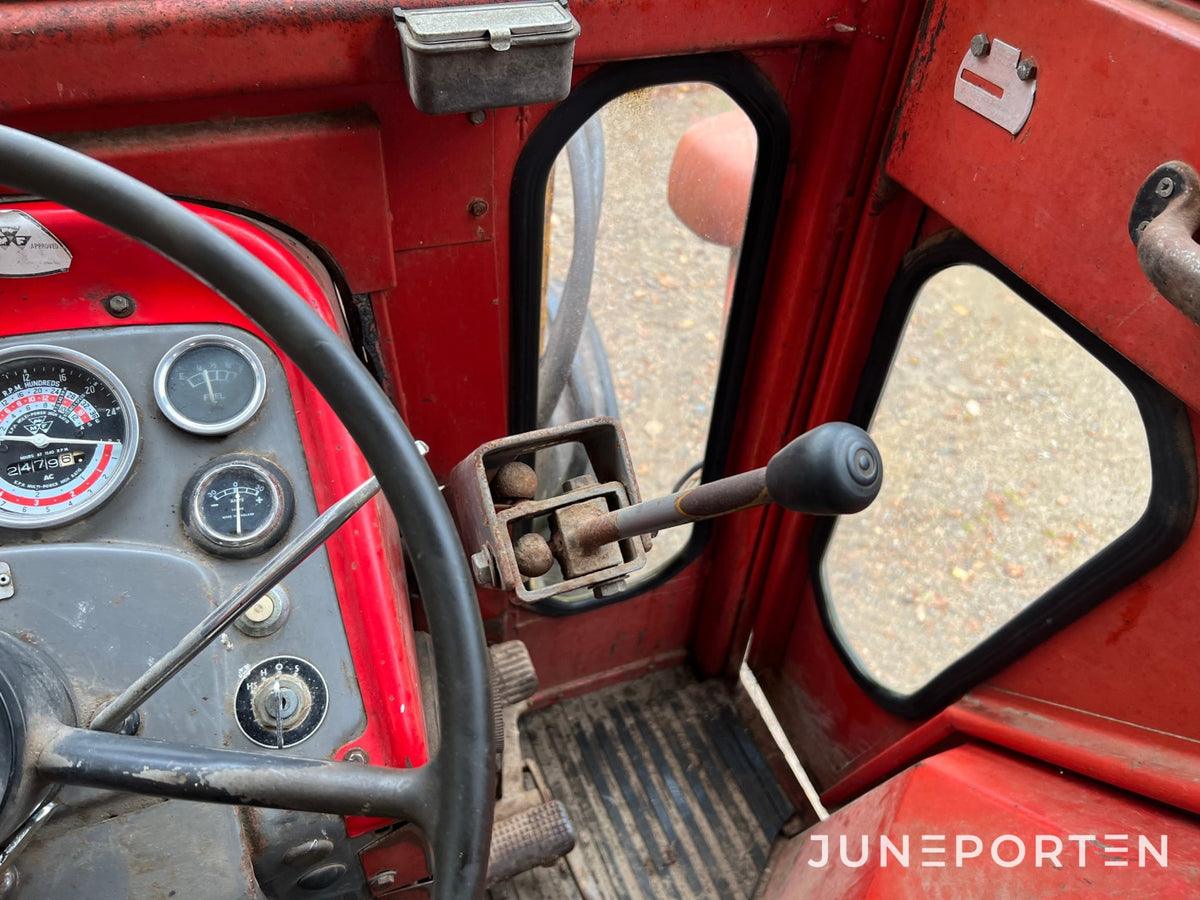 Massey Ferguson 175 S med lastare