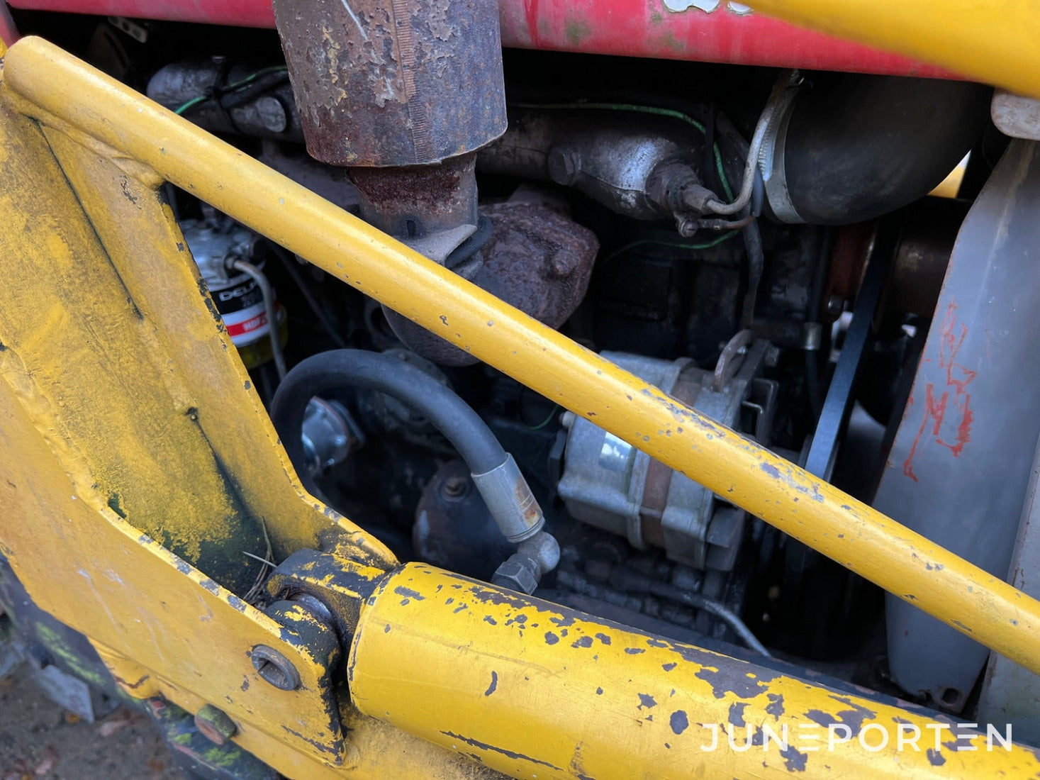 Massey Ferguson 175 S med lastare