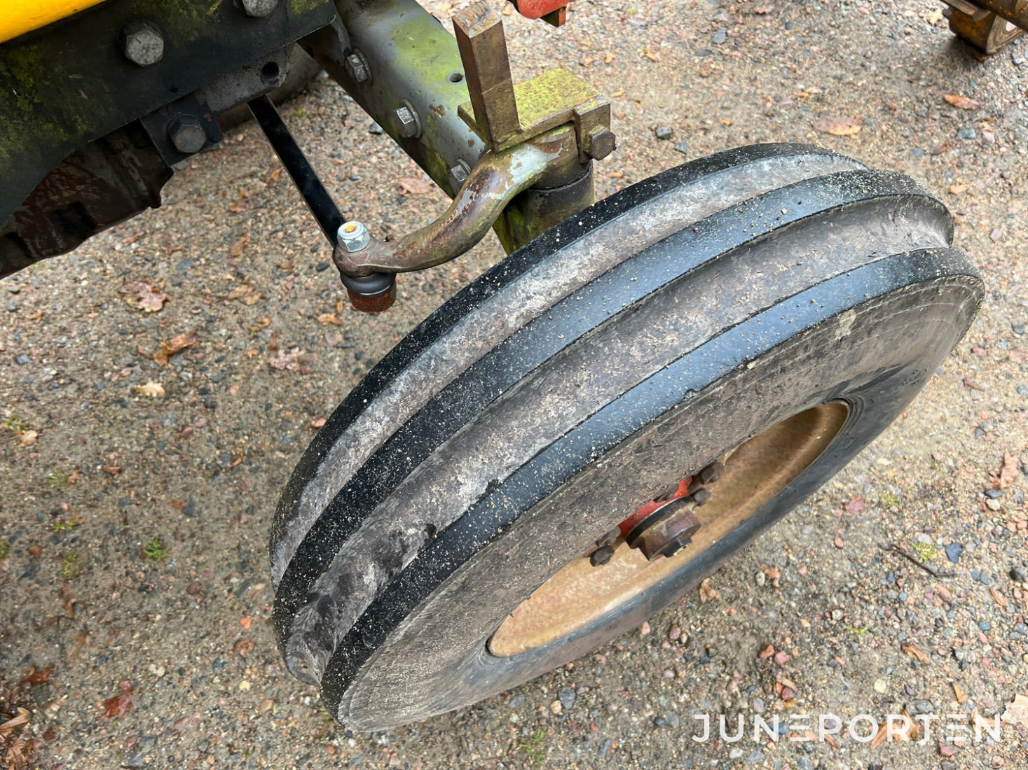 Massey Ferguson 175 S med lastare
