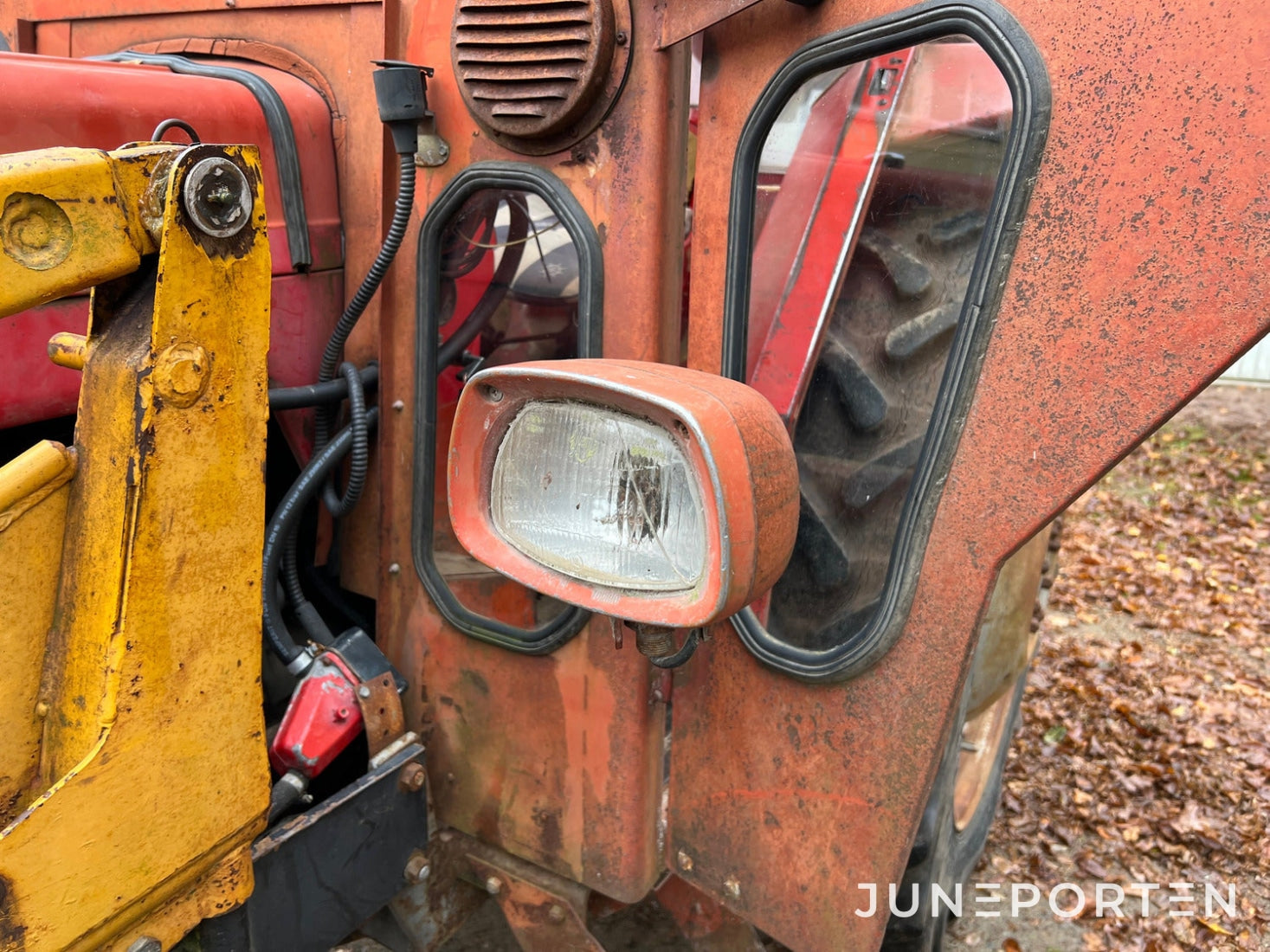 Massey Ferguson 175 S med lastare