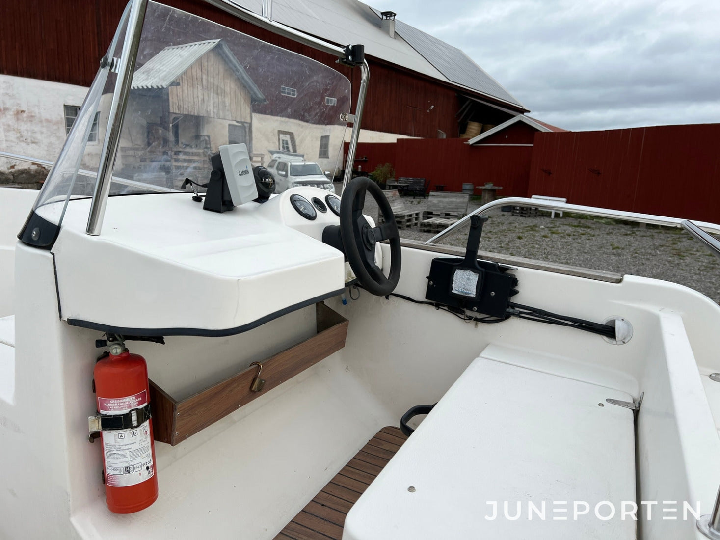 Motorbåt Uttern 5412 med trailer